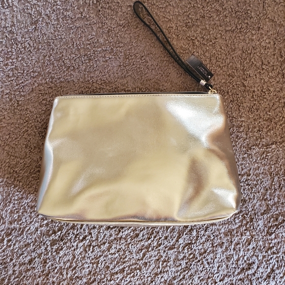 VS LOVE Perforated Beauty Bag - Picture 6 of 10